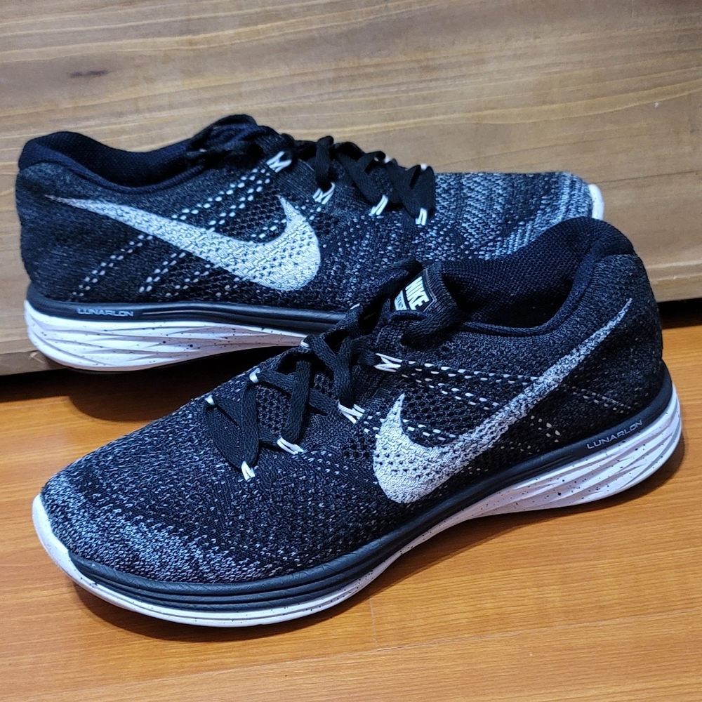 Nike Womans Flyknit Lunar 3 Black White Running Shoes